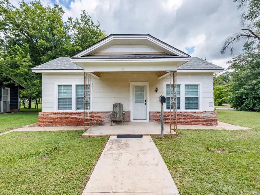 1714 8th Street, Brownwood, TX 76801 - #2