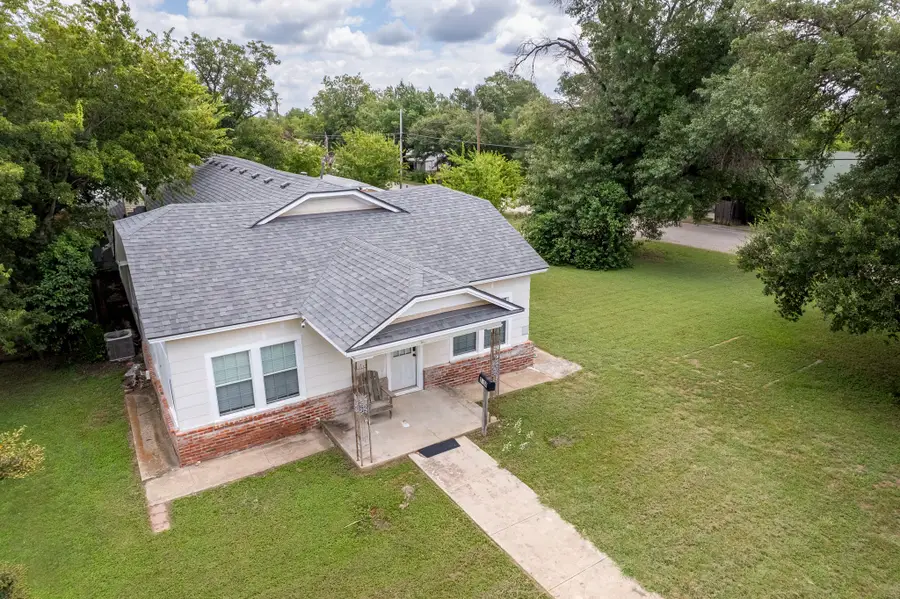 1714 8th Street, Brownwood, TX 76801 - #3