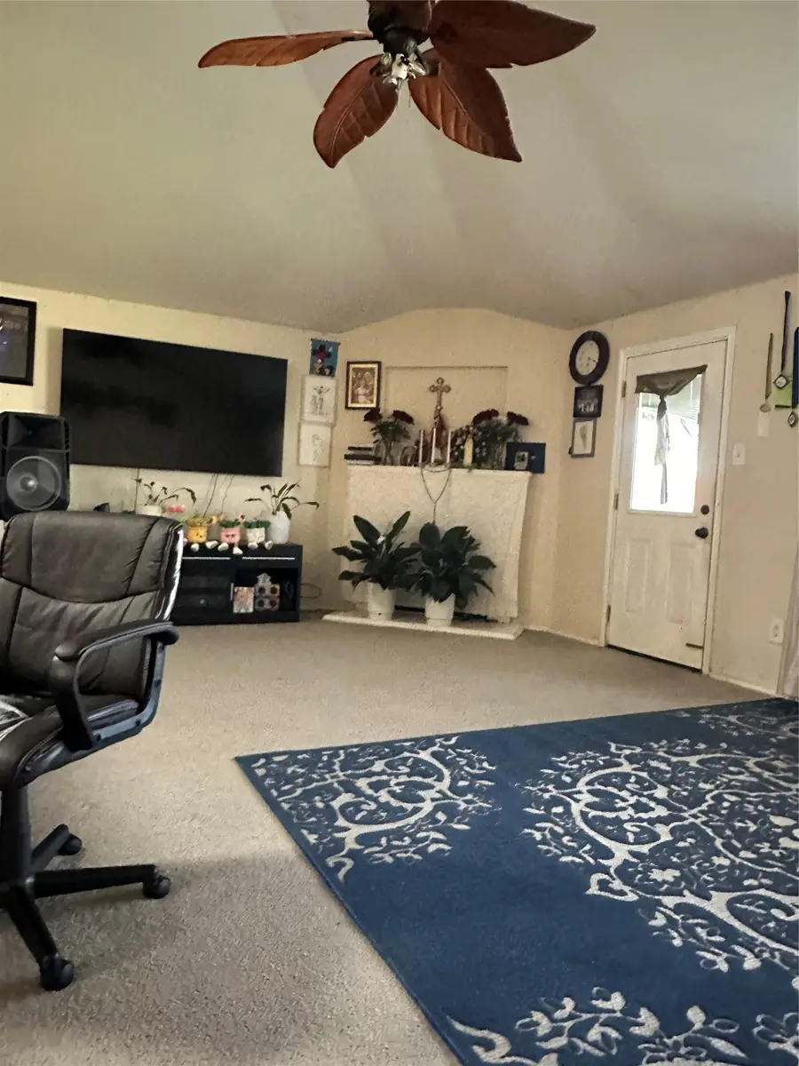 6407 Wolf Creek Court, Arlington, TX 76018 - #3