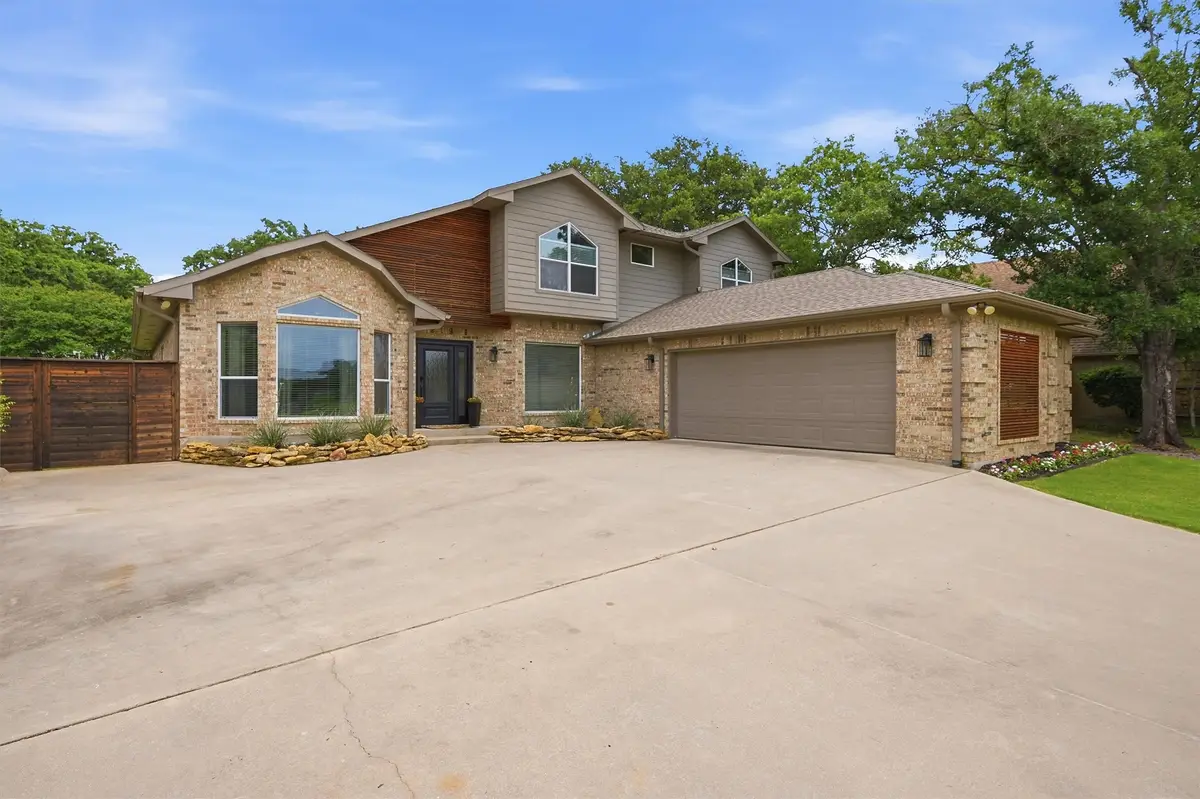 219 Navajo Trail, Lake Kiowa, TX 76240 - #1