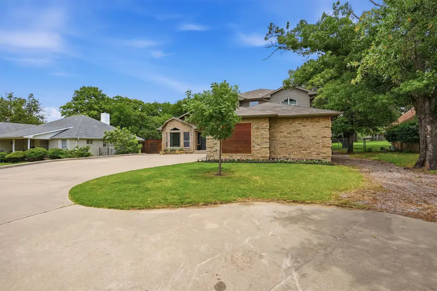 219 Navajo Trail, Lake Kiowa, TX 76240 - #3