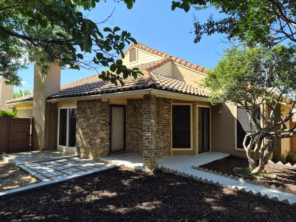 4267 Cuesta Drive #1, Irving, TX 75038