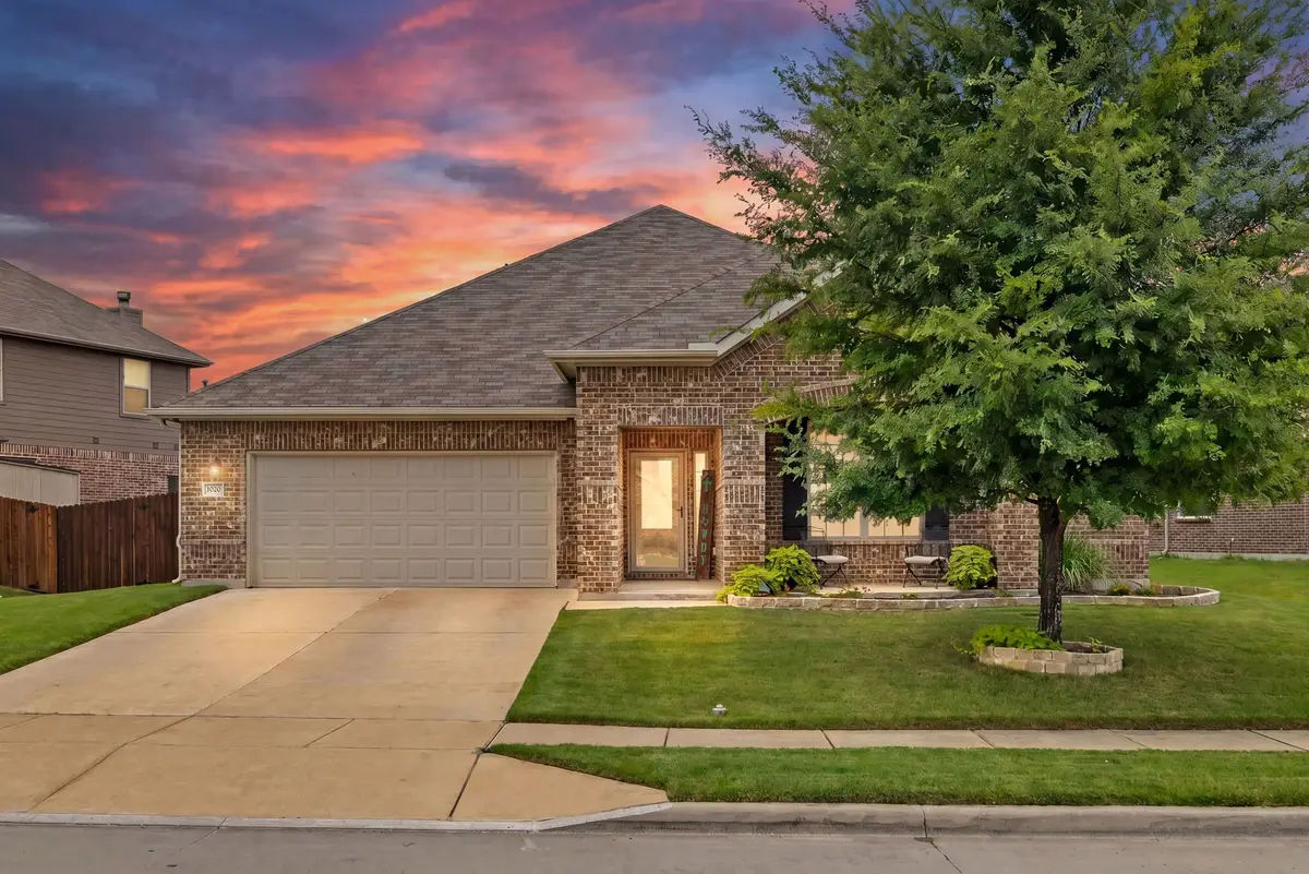 1020 Crest Breeze Drive, Fort Worth, TX 76052 - #1