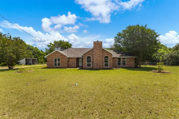 1940 Elm Creek Lane, Midlothian, TX 76065