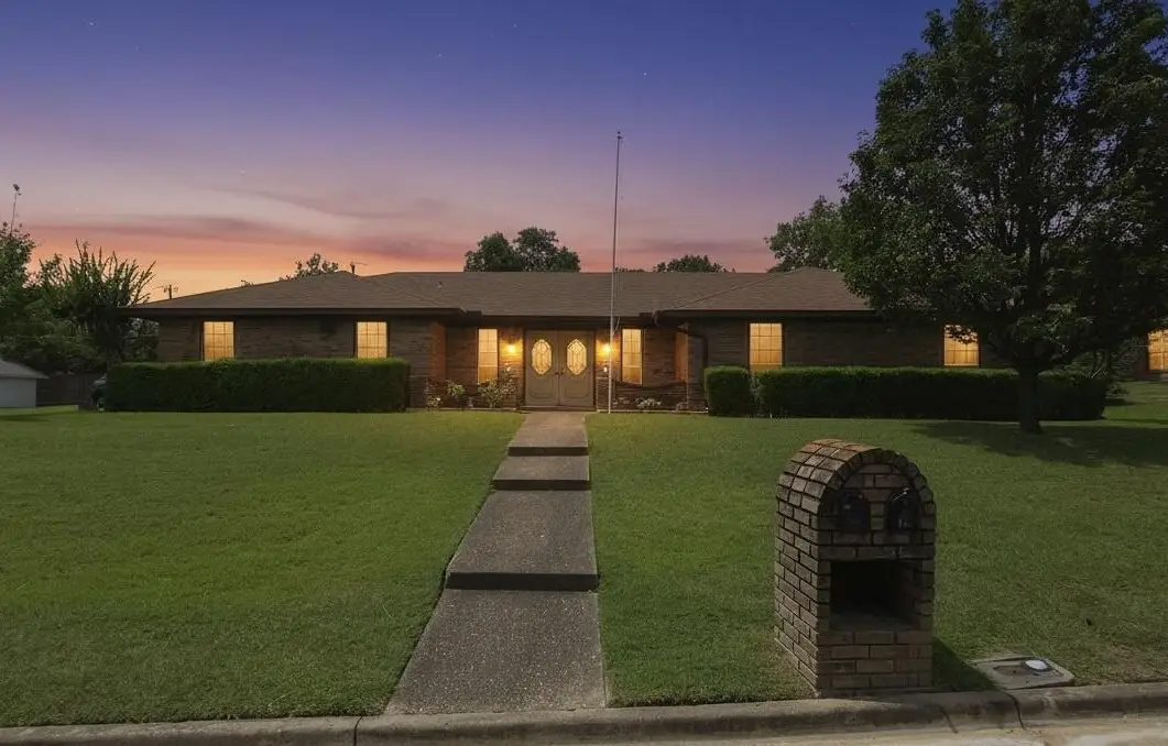 131 Patricia Drive, Hewitt, TX 76643 - #1
