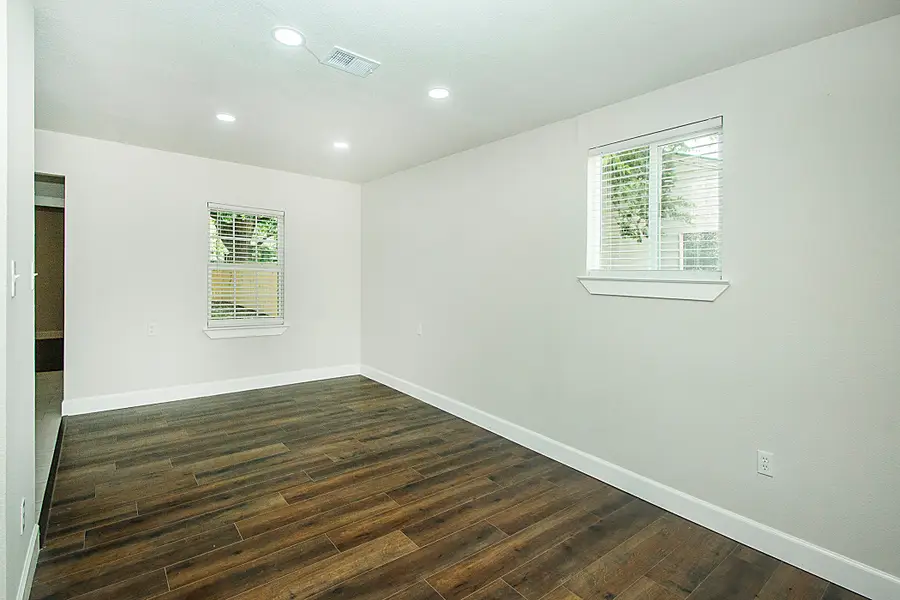 2502 Helmet Street, Irving, TX 75060 - #3