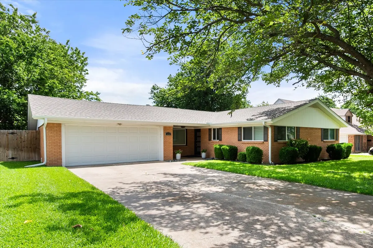 5609 Westcreek Drive, Fort Worth, TX 76133 - #1
