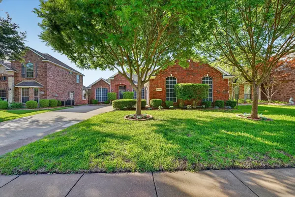 9506 Garrett Drive, Rowlett, TX 75089