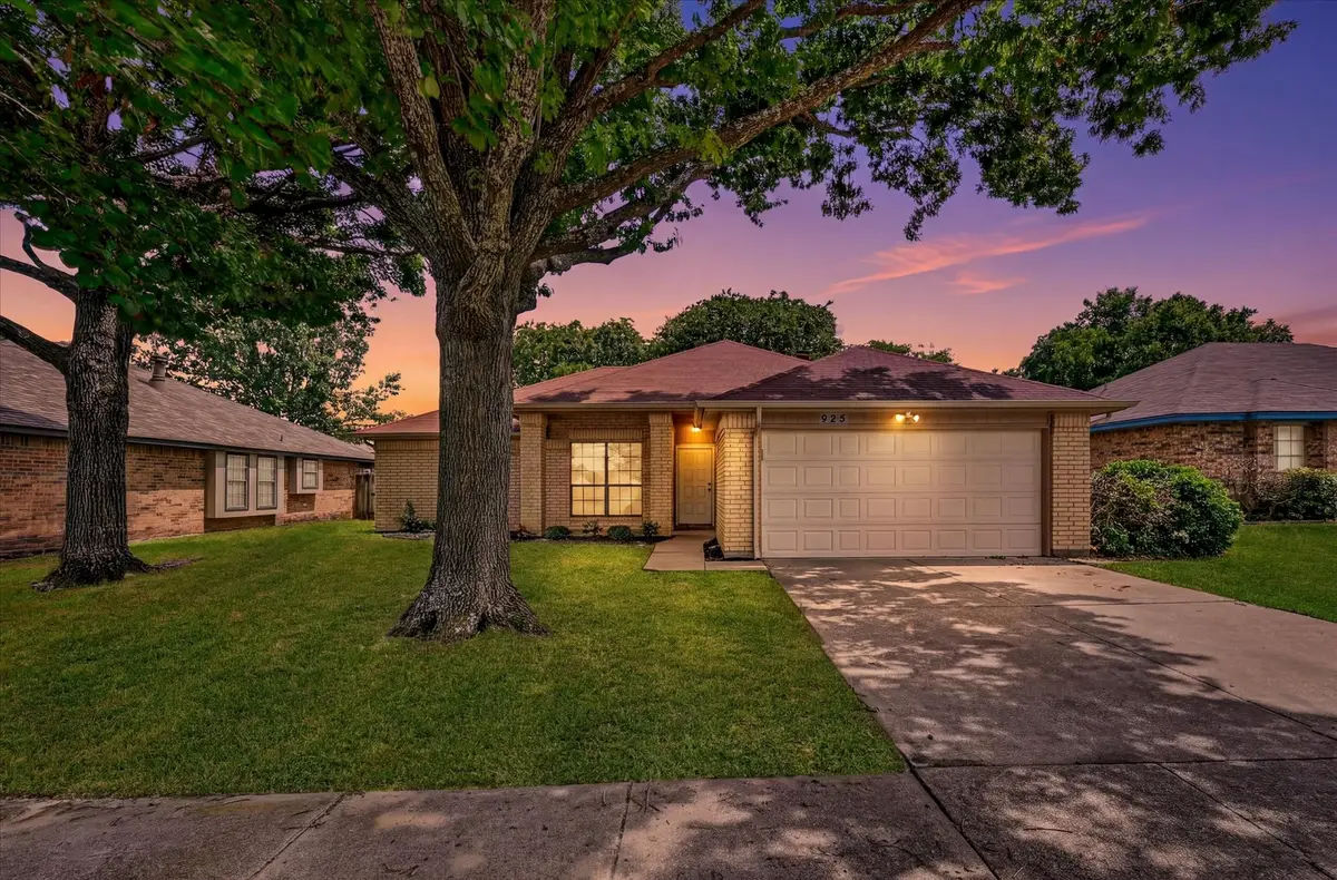 925 Larue Drive, Cedar Hill, TX 75104 - #1