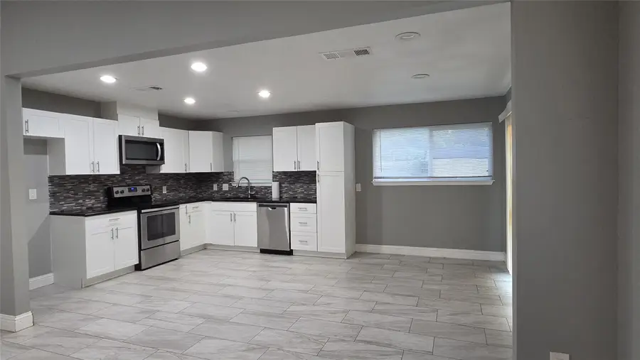 603 Woodhaven Place, Richardson, TX 75081 - #3