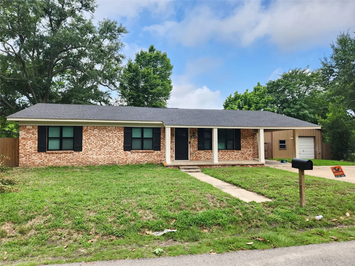 211 Betts Drive, Lindale, TX 75771 - #1