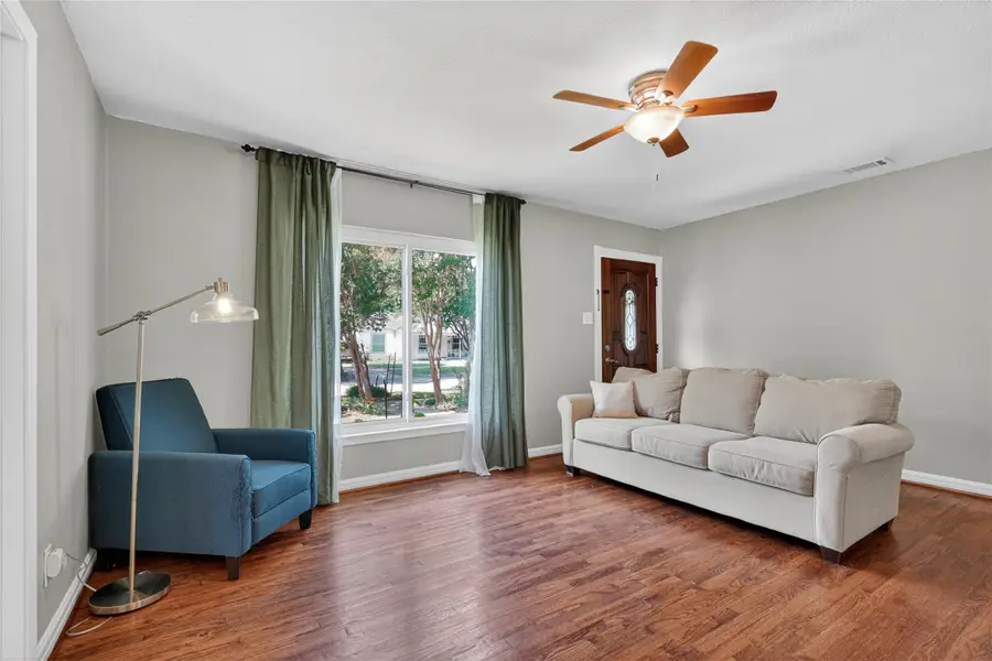 712 Edgefield Drive, Garland, TX 75040 - #3