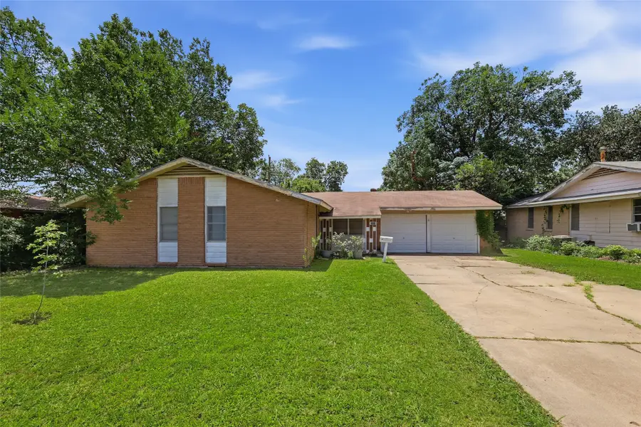 2006 Exeter Street, Irving, TX 75062 - #2