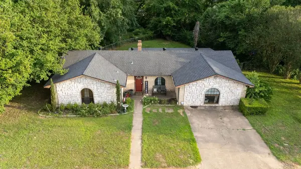 303 Wanda Drive, Winnsboro, TX 75494
