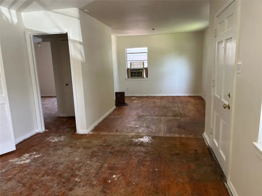 3423 Texas Drive, Dallas, TX 75211 - #2