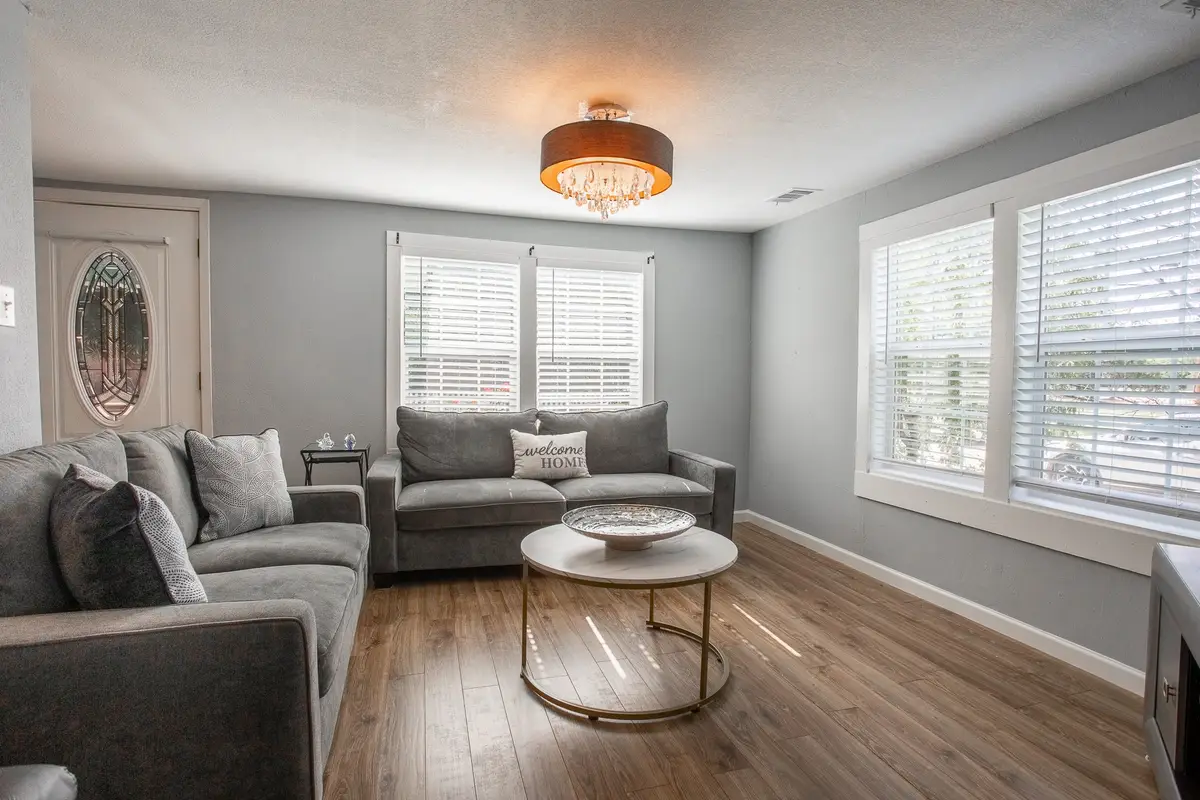 519 Taylor Street, Arlington, TX 76011 - #1
