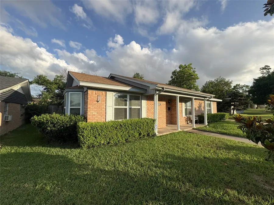 6100 Landmark Drive, Waco, TX 76710 - #2