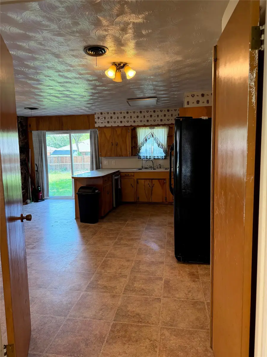 532 Lindenwood Drive, Lancaster, TX 75134 - #3