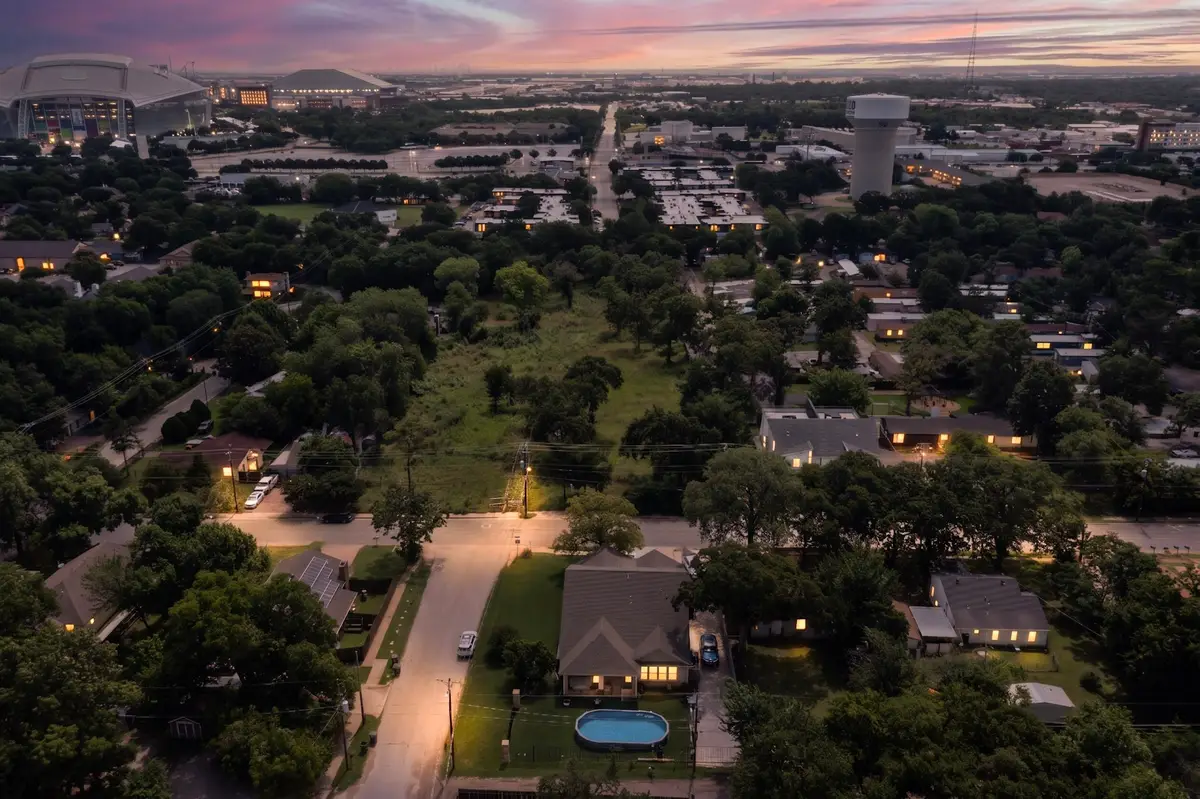 433 N East Street, Arlington, TX 76011 - #1