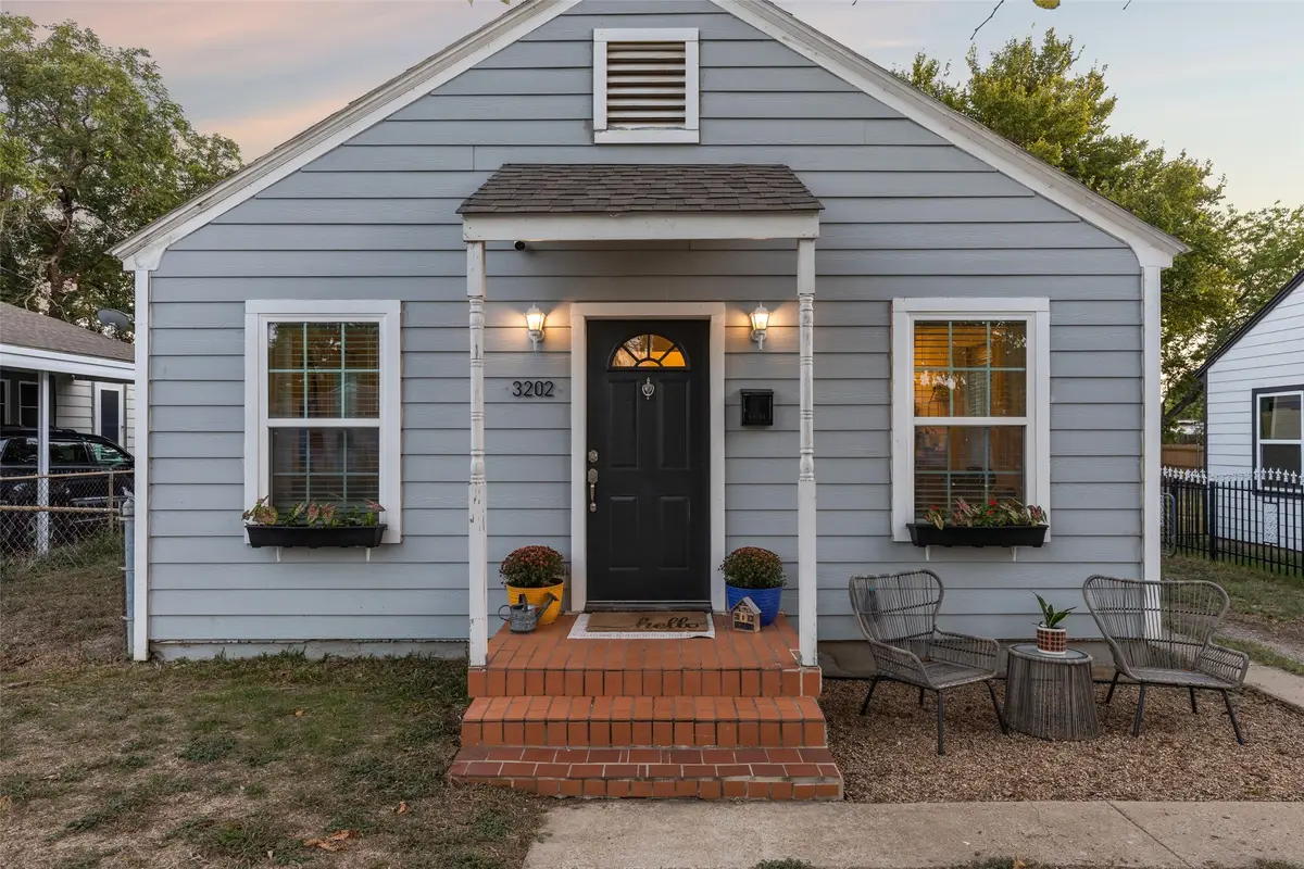 3202 Aster Street, Dallas, TX 75211 - #1