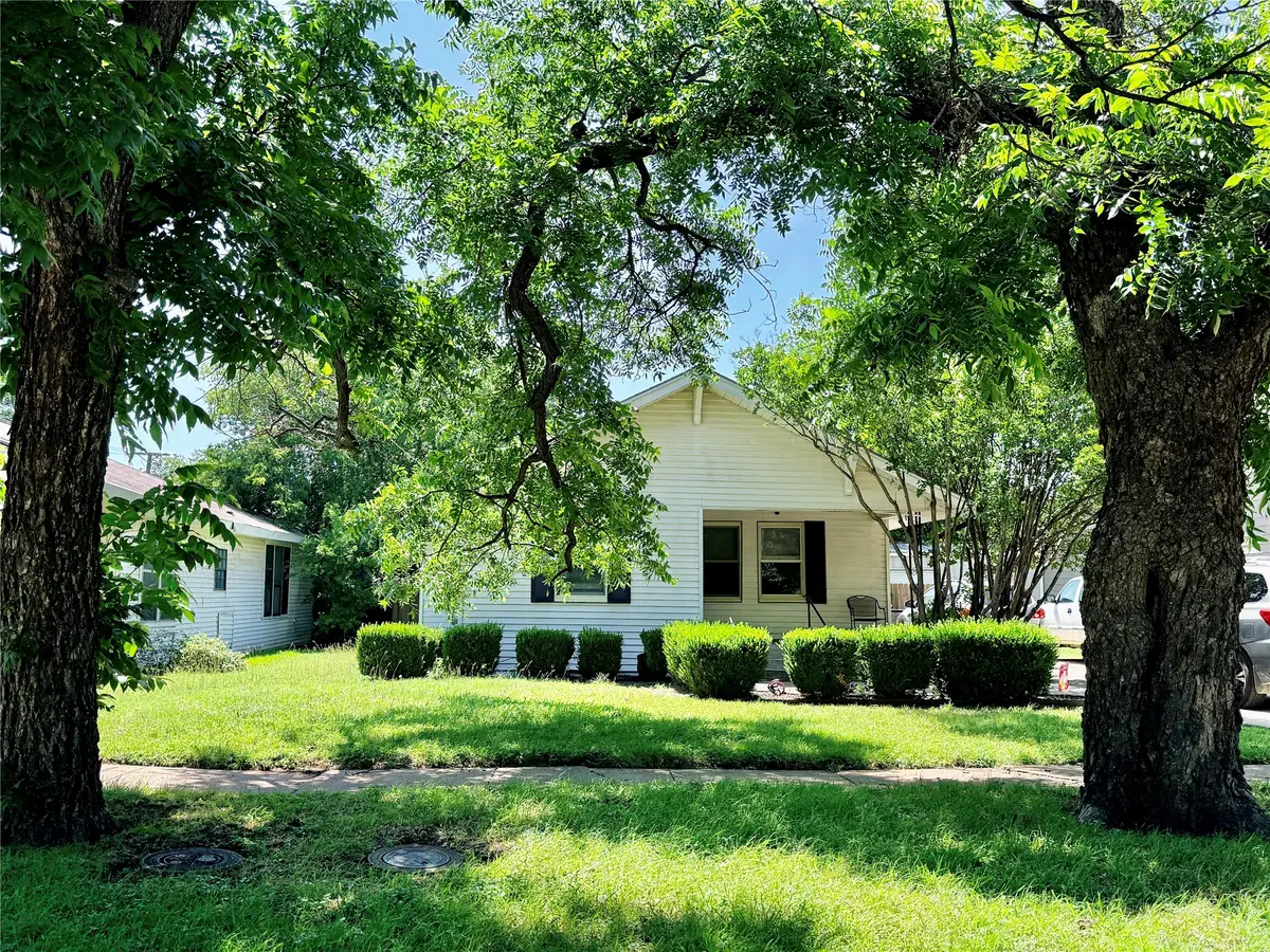 922 Plum Street, Graham, TX 76450 - #1
