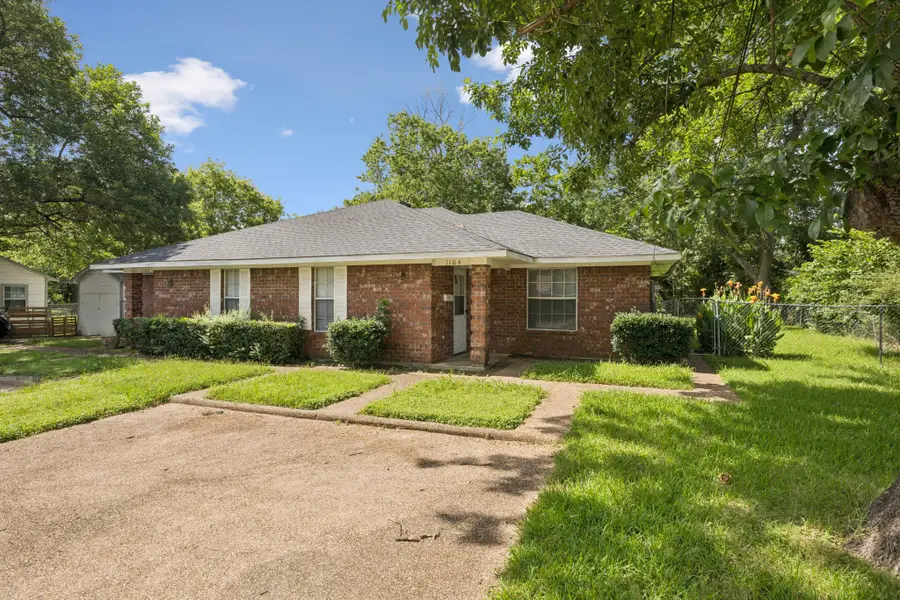 1104 E High Street, Terrell, TX 75160 - #2