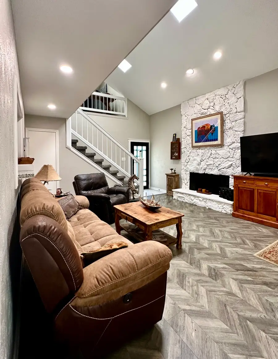 2007 Fleur De Lis Court, Arlington, TX 76012 - #2