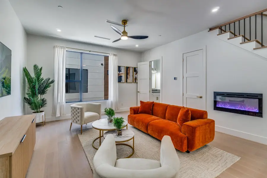 708 W 10th Street, Dallas, TX 75208 - #2