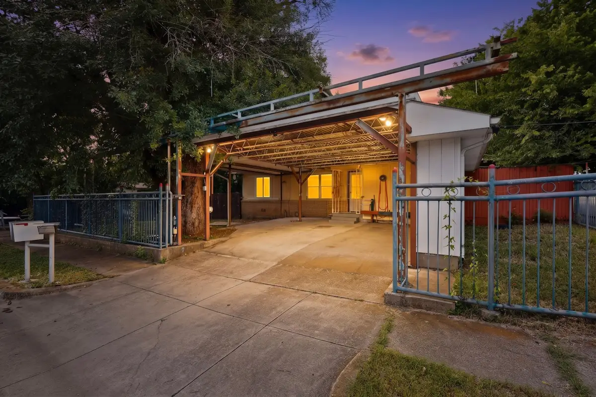 3400 Avenue C, Fort Worth, TX 76105 - #1