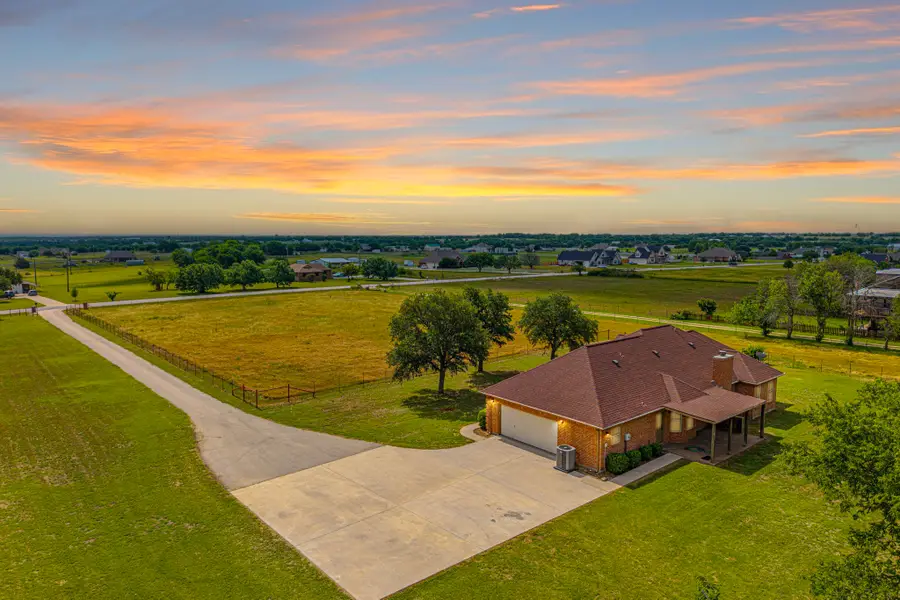 483 Christy Kay Lane, Rhome, TX 76078 - #2