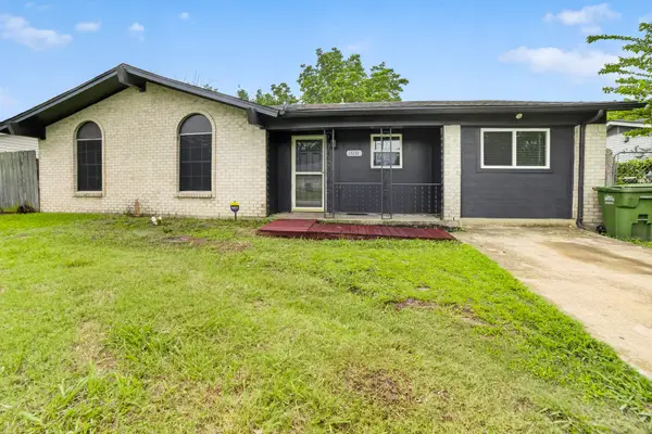 15131 Oakwood Lane, Balch Springs, TX 75180