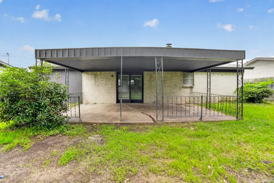 15131 Oakwood Lane, Balch Springs, TX 75180 - #2
