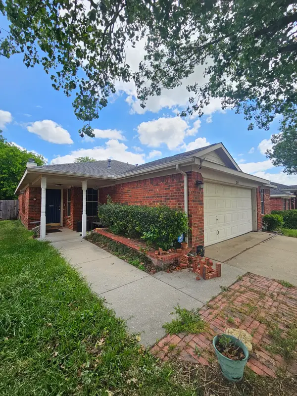 2417 Ensenada Lane, Fort Worth, TX 76108
