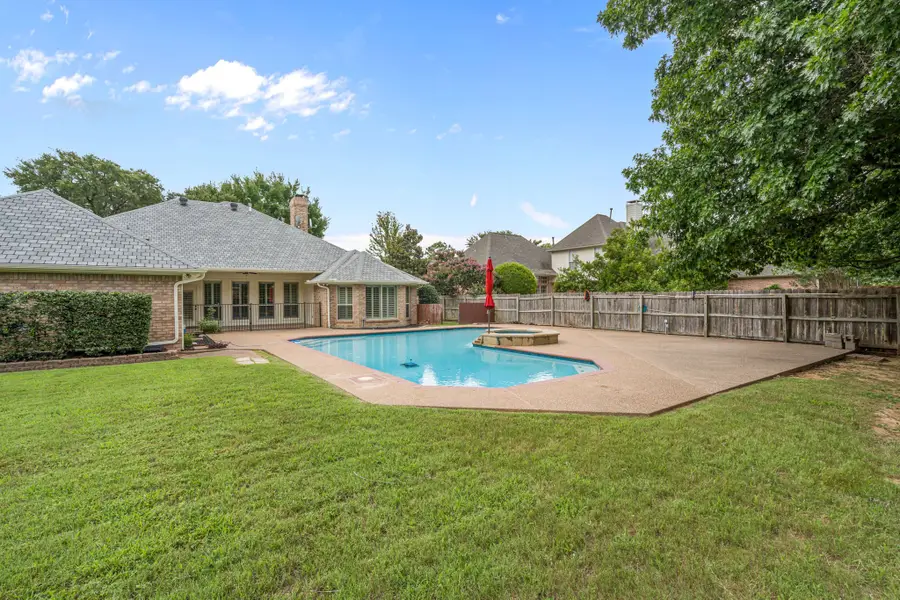 308 Southridge Lakes Parkway, Southlake, TX 76092 - #2