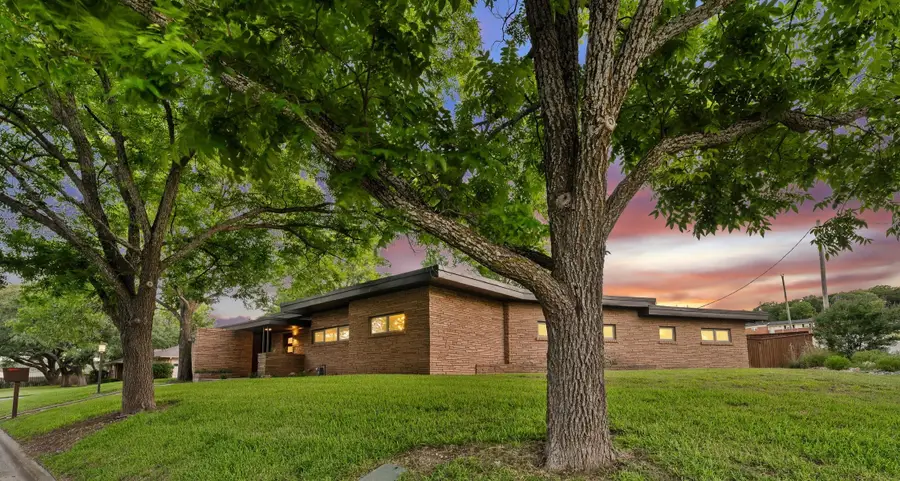 511 Sunset Street, Clifton, TX 76634 - #2