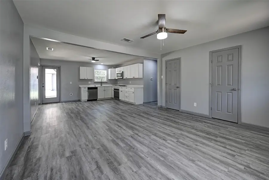 4913 Tahoe Drive, Fort Worth, TX 76119 - #3
