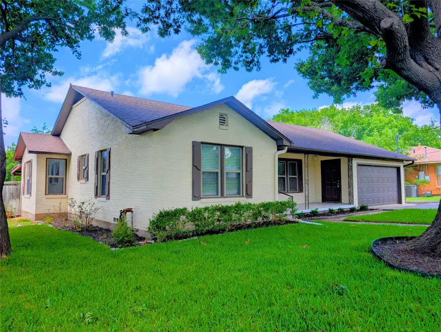 1305 Hillcrest Boulevard, Gainesville, TX 76240 - #2