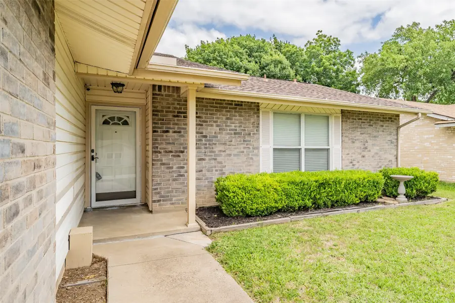 705 Salem Drive, Arlington, TX 76014 - #2