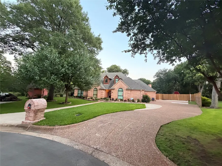 1125 Shady River Court S, Benbrook, TX 76126 - #2