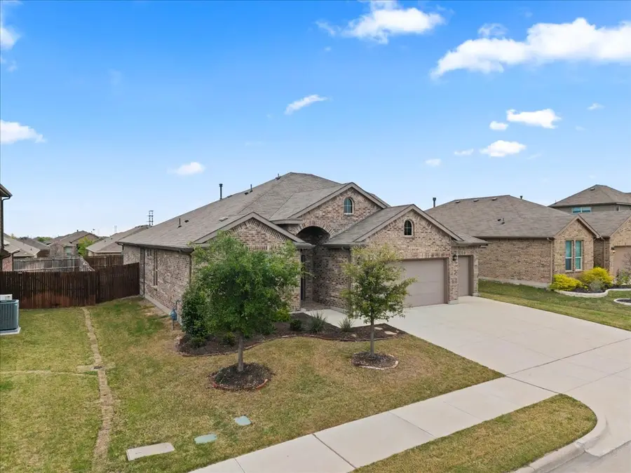 1117 Scotney Lane, Saginaw, TX 76131 - #2