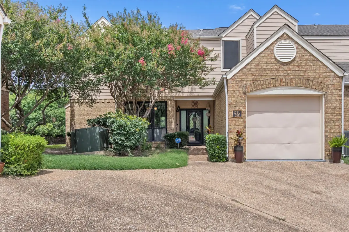 215 Cimarron Trail #1, Irving, TX 75063 - #1