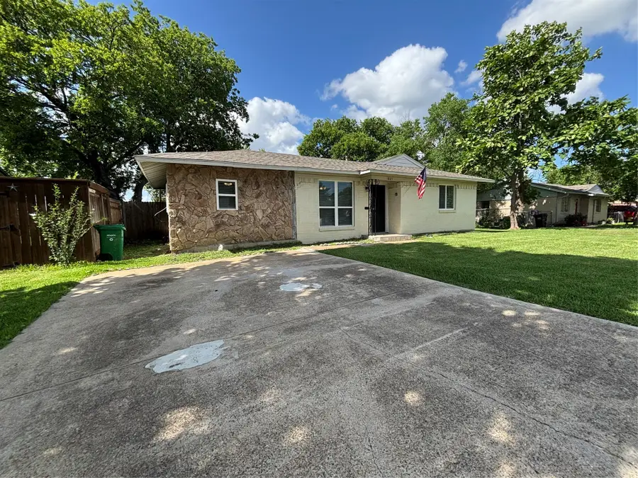 1821 Sandy Lane, Mesquite, TX 75149 - #3