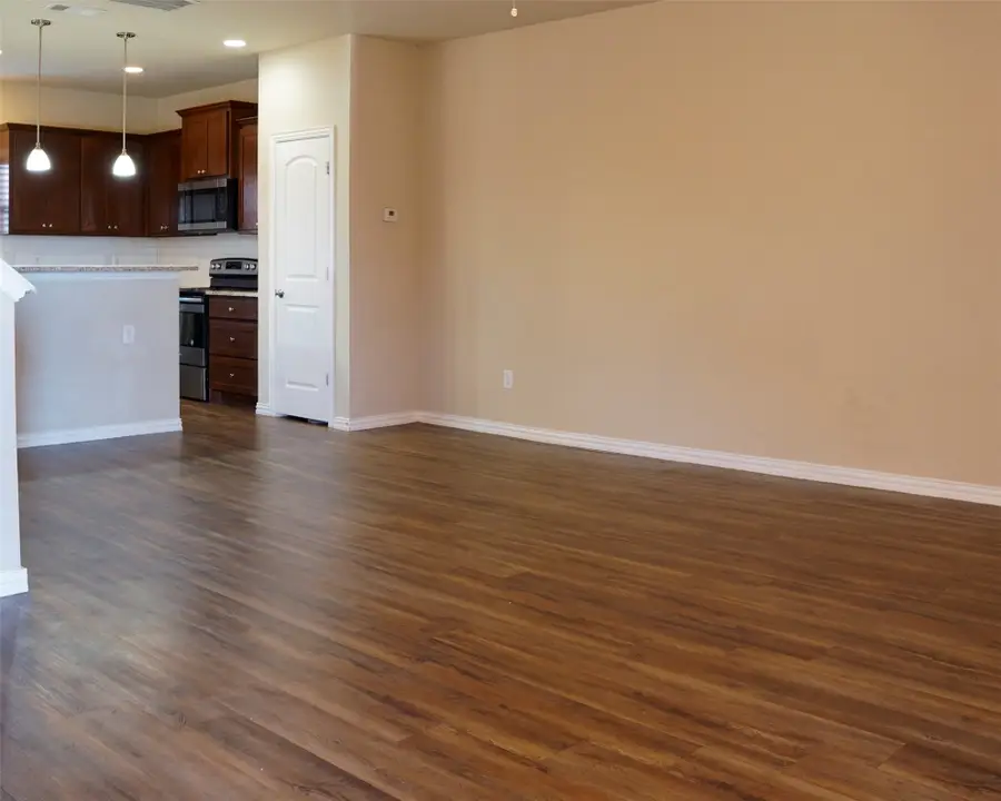 4920-4922 Villas Drive, Sanger, TX 76266 - #2