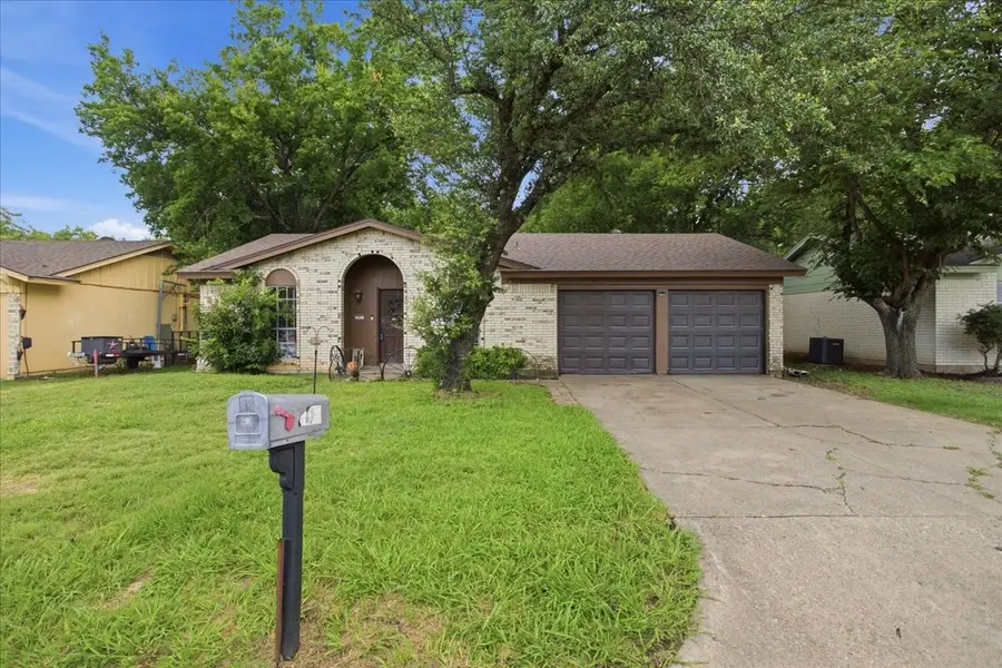 701 N Douglas Avenue, Cleburne, TX 76033 - #3