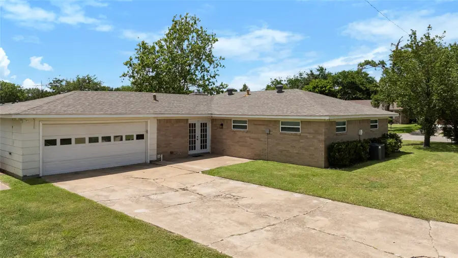 3501 Austin Avenue, Greenville, TX 75402 - #3