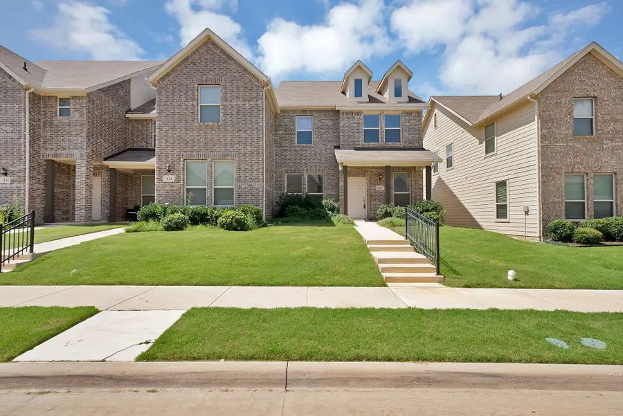 422 Milverton Drive, Fort Worth, TX 76036 - #2