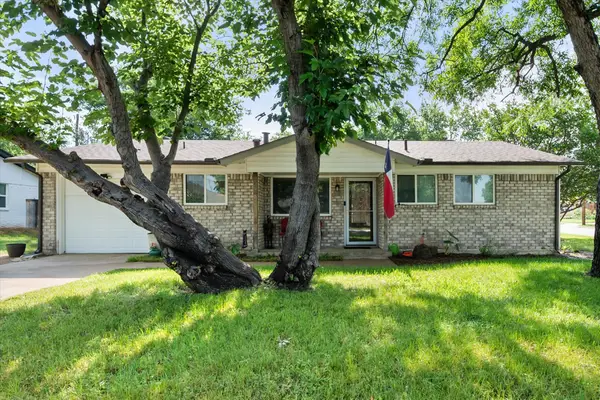 5900 Plum Street, Watauga, TX 76148