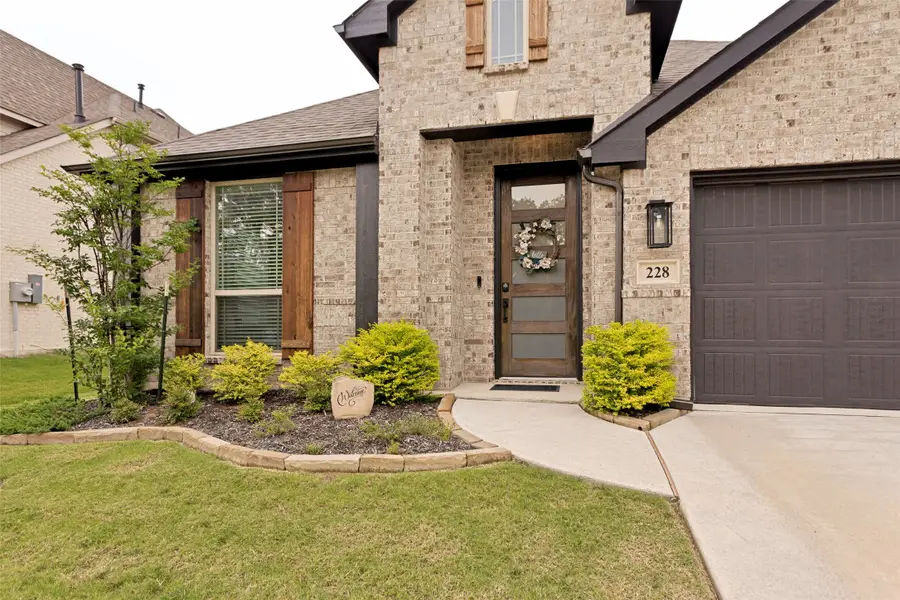 228 Shawnee Trail, Alvarado, TX 76009 - #3