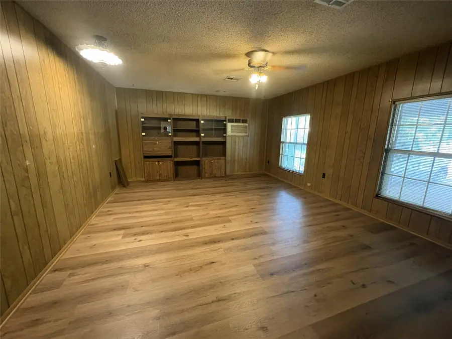 212 S Norma Drive, Lacy Lakeview, TX 76705 - #3