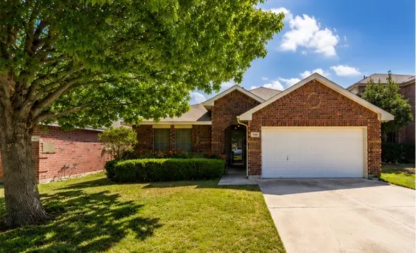 705 Chalk Knoll Road, Fort Worth, TX 76108
